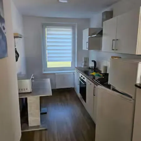 Apartment Schöne Vollausgestattete Monteurs- Gästewohnung Nähe Raffinerie Leuna Und Geiseltalsee Für 2 Personen 0302 Braunsbedra