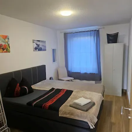 Schöne Vollausgestattete Monteurs- Gästewohnung Nähe Raffinerie Leuna Und Geiseltalsee Für 2 Personen 0302