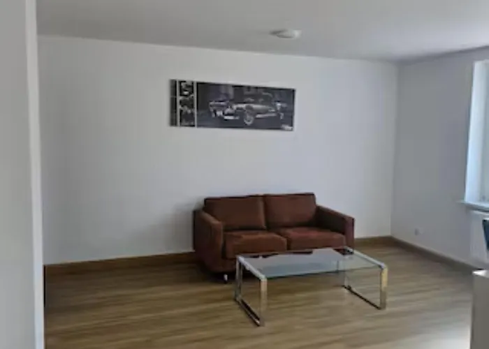 Schöne Vollausgestattete Monteurs- Gästewohnung Nähe Raffinerie Leuna Und Geiseltalsee Für 2 Personen 0302 Apartment