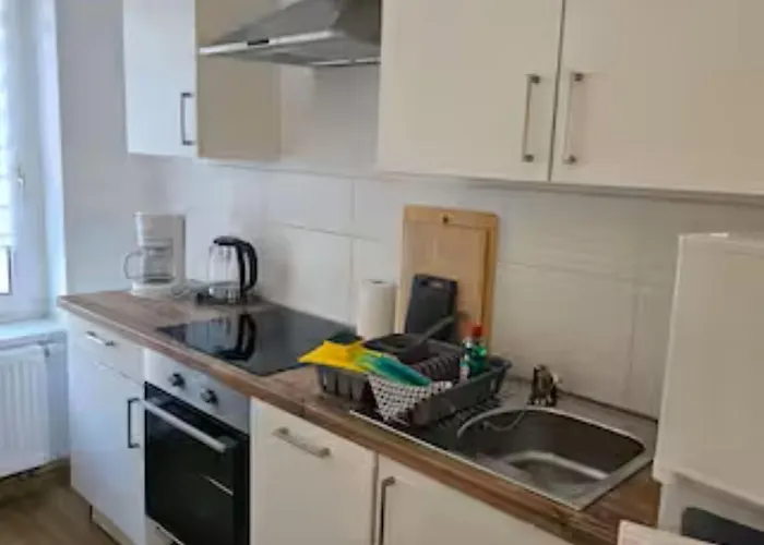 Schöne Vollausgestattete Monteurs- Gästewohnung Nähe Raffinerie Leuna Und Geiseltalsee Für 2 Personen 0302 Apartment Braunsbedra