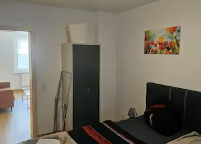 Schöne Vollausgestattete Monteurs- Gästewohnung Nähe Raffinerie Leuna Und Geiseltalsee Für 2 Personen 0302 Apartment *